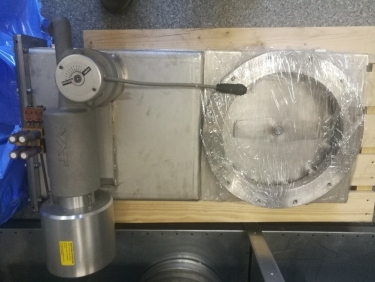 Foto produktu HV Gate valve VAT s190, DN 250 with position indicator, with solenoid 24 V DC